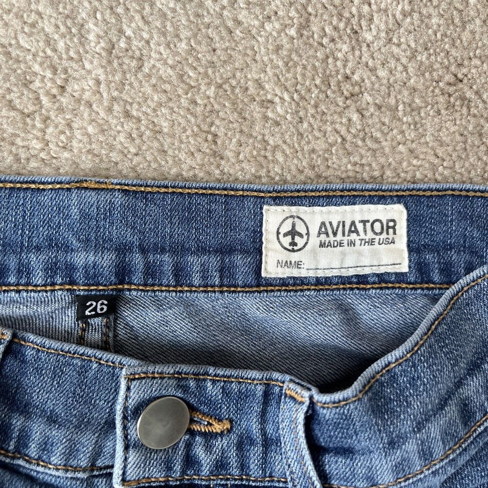 Aviator Jeans Women 26 Relaxed Boyfriend 32" Denim Comfort Medium Wash Travel - Picture 2 of 6